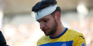 Kuqezinjtë e pafat! Pas Brojës,10 qepje në kokë për Gjimshitin