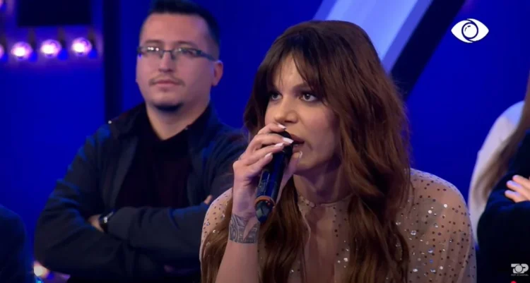 Batuta e Amber shkakton të qeshura: Egli nuk e donte Xumin sepse i dukej si hallexhi