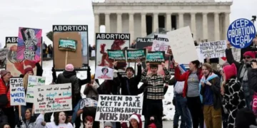 Vetëm pak orë përpara marrjes së detyrës si president, ngrihet protesta kundër Trump