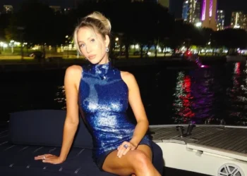 “Nuk mund të fle, jam e trembur”, blogerja shfaqet mes lotësh pas mbylljes së TikTok