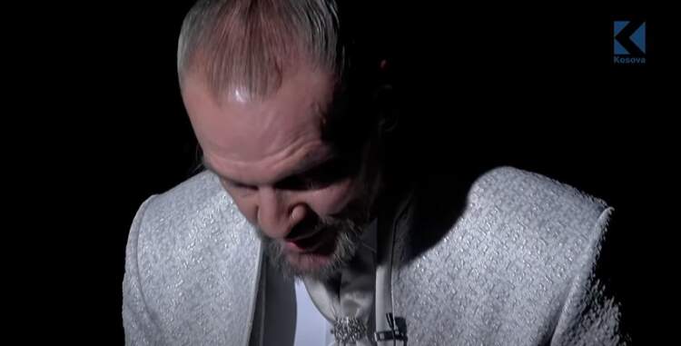 Mes lotësh, Xuxi lexon letrën që ka shkruar për rrugëtimin e tij në BBVK