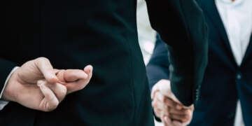 Studimi: Njerëzit inteligjentë priren të gënjejnë më shumë!