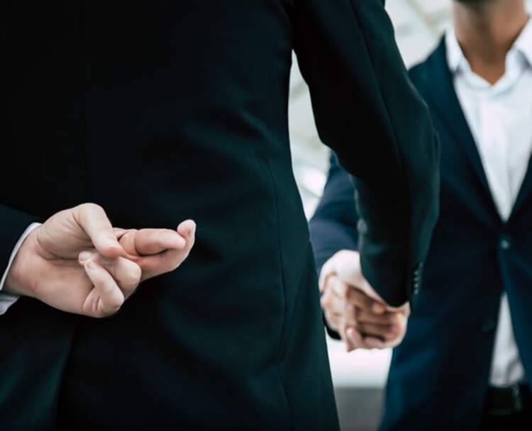 Studimi: Njerëzit inteligjentë priren të gënjejnë më shumë!