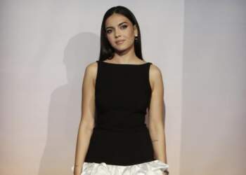 Rrëfehet për herë të parë për babain/ Livia: Shpirti i tij e di çfarë heq!