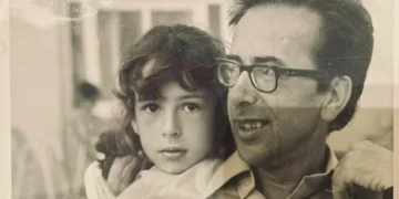 Vajza e Ismail Kadaresë publikon foton e rrallë me të atin, mesazhi prekës krah saj