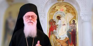 Përkeqësohet gjendja shëndetësore e kryepeshkopit Anastas Janullatos,niset në Athinë