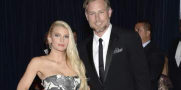 Kaq ishte! Aktorja e njohur ndahet nga bashkëshorti