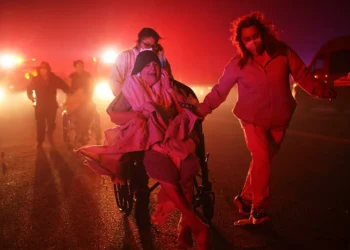 “Nata më shkatërruese”/ Zjarret në Kaliforni, më shumë se 1000 ndërtesa të djegura