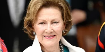 Mbretëresha Sonja e Norvegjisë, e shtruar në spital pas incidentit me ski