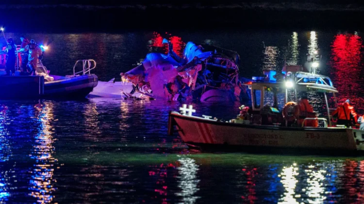 Rrëzimi i helikopterit, 30 trupa u gjetën, të gjithë dyshohet të kenë vdekur