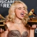 Sabrina Carpenter: Sa u pasurua fituesja e Grammy?
