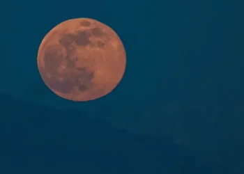 Hëna e borës 2025: Kur është hëna e plotë e shkurtit, kulmi dhe a do jetë e dukshme?