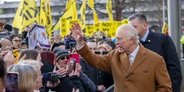Princi Andrew mund t’i japë fund mbretërimit të Charles III?