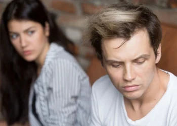 E dinë që po i tradhtoni! Shenjat e zodiakut që sillen sikur asgjë nuk po ndodh