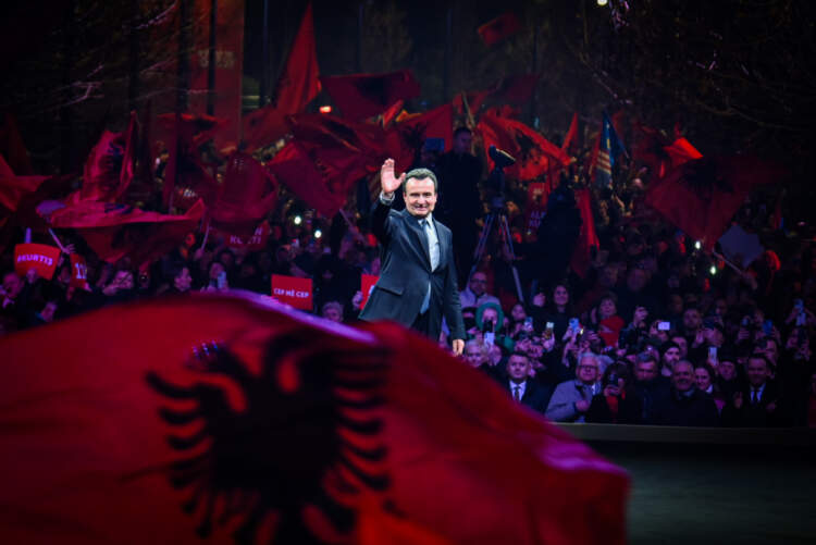 Zgjedhjet në Kosovë, Kurti shpall fitoren: Koalicioni ynë do formojë qeverinë e re