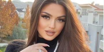 Kush është fatlumi?Pas ndarjes, Enca gjen sërish dashurinë, fotoja që shton dyshimet