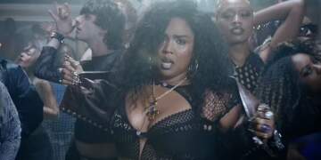 Epokë e re muzikore! Këngëtarja e njohur rikthehet pas dy vitesh mungesë