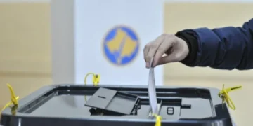 Kosova voton! Rreth 2 milionë qytetarë i drejtohen kutive të votimit