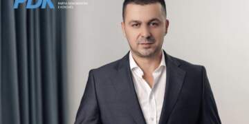 A arriti këngëtari Genc Prelvukaj të bëhet deputet në Kosovë?