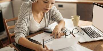 Pse leximi në orët e para të mëngjesit mund të jetë çelësi i produktivitetit tuaj