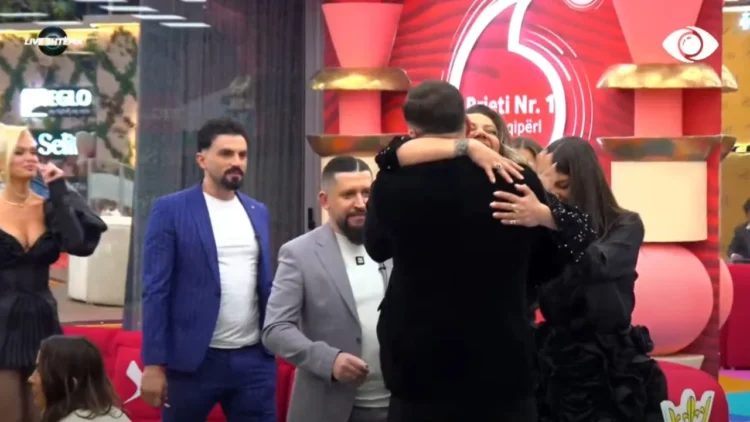 Brohorima dhe vështrime të shtrembërta, si u prit rikthimi i Gertës nga banorët?