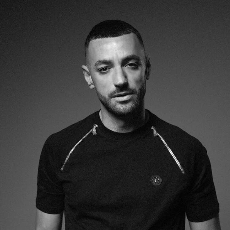 Stresi ironizon hyrjen e re në BBVA: Ngjan me Joni Peçin, Shqipëria para Amerikës!