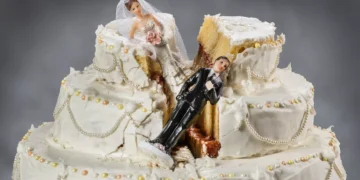 Divorcet gri: Pse çiftet ndahen pas 30 apo edhe 50 vitesh martesë?