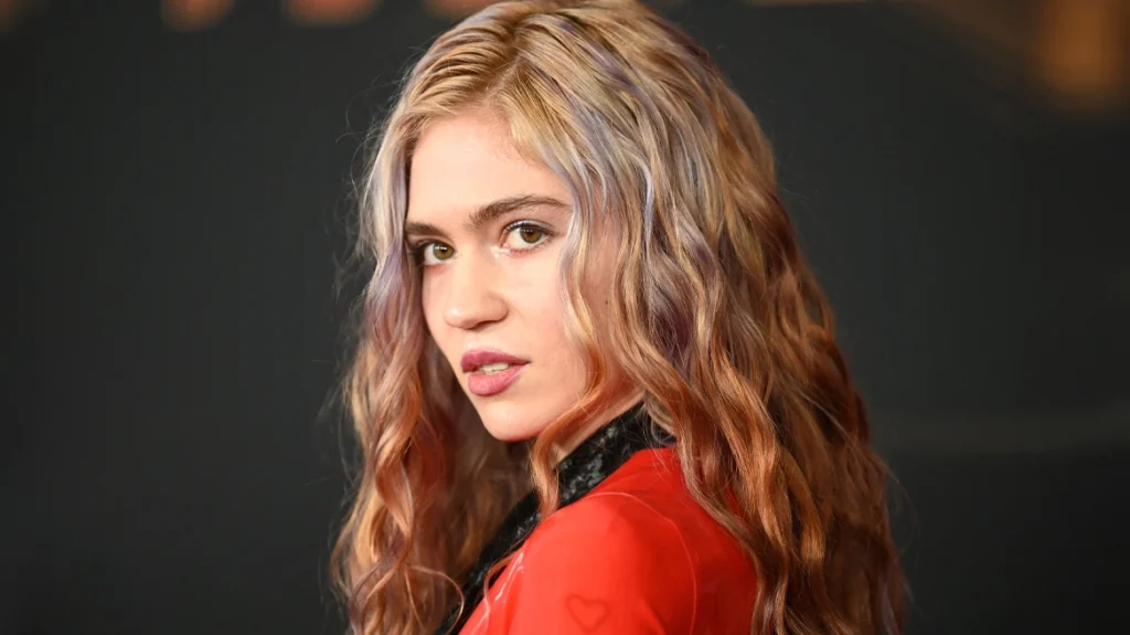 Grimes reagon për vizitën e djalit të saj me Musk: Nuk duhet të shfaqet në publik