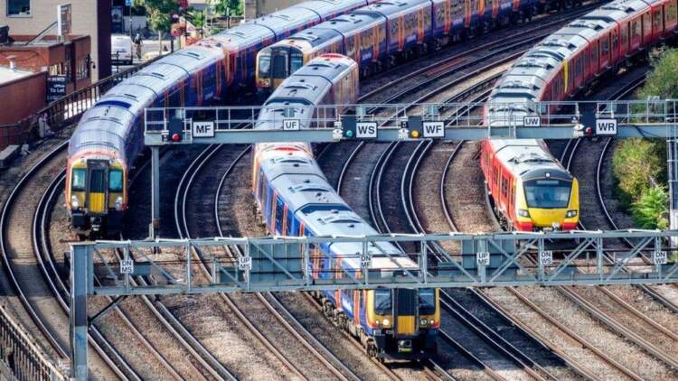Bombë në stacionin e trenit në Paris, ndërpriten të gjitha shërbimet hekurudhore