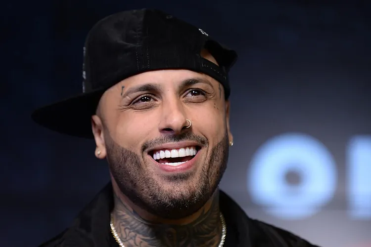 Varësia ndaj alkoolit, Nicky Jam: Askush nuk e sheh si një gjë të keqe