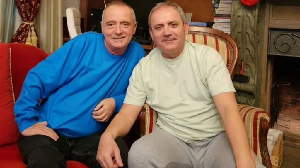 Vëllai i tij ndërroi jetë, Kel Demi ndan lajmin e trishtë: Saimiri iku tek Hyji