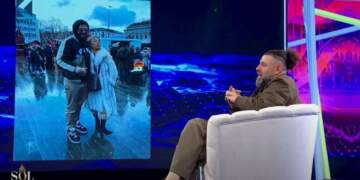 “E gjithë bota e dëgjon poezinë tënde”/ Mc Kresha merr letrën e dashurisë nga gruaja