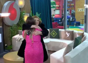 Takimi emocionues mes Gertës dhe vjehrrës: Mos e ul moralin tënd!