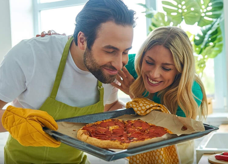 Shkenca thotë se aroma e picës së sapopjekur ul stresin dhe përmirëson humorin