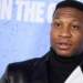 Jonathan Majors rrëfen traumat e fëmijërisë dhe synon rikthimin në kinema