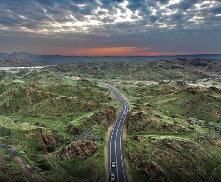 Shirat e dendur gjelbërojnë shkretëtirat pranë Mekës dhe Medinës