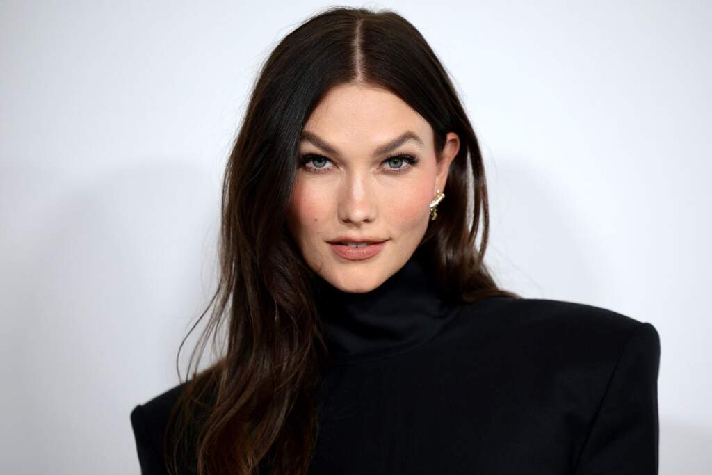 Surprizë! Modelja Karlie Kloss shtatzënë për herë të tretë