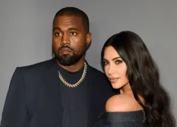 Sulmi ekstrem i Kanye West ndaj Kardashianëve: Janë punonjëse seksi