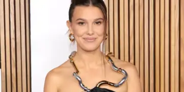 Më mirë vonë sesa kurrë! Millie Bobby Brown zbulon emrin e saj të vërtetë