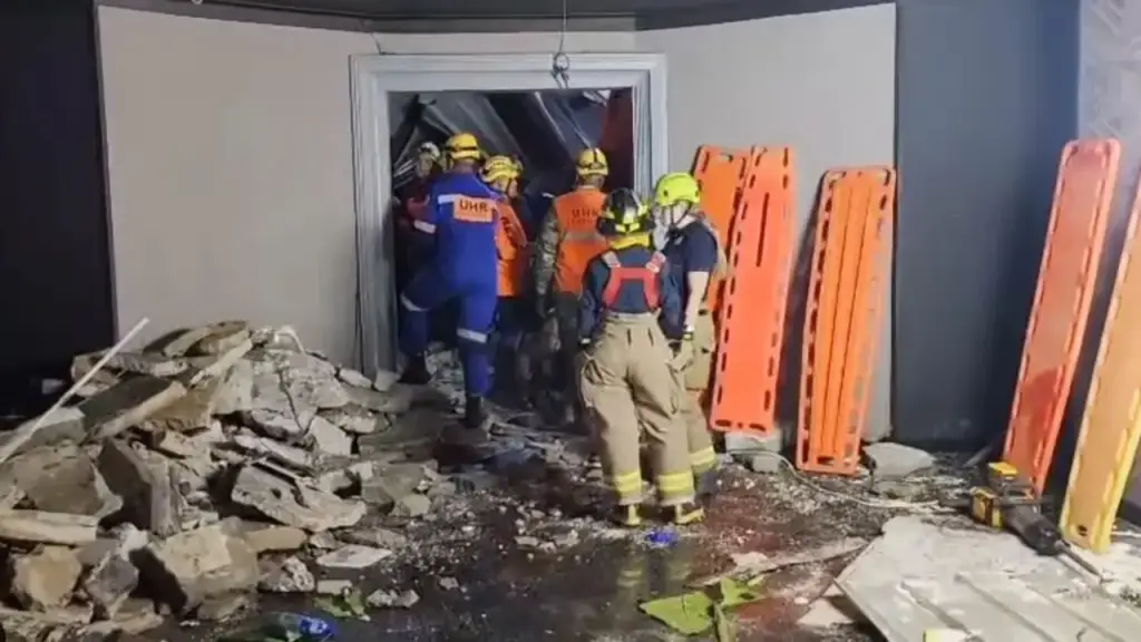 Përsëritet ngjarja tragjike e Koçanit! Shembet çatia e një klubi nate, 27 të vdekur