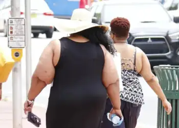 Studim: Truri mund të jetë origjina e obezitetit