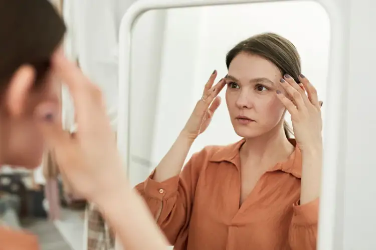 Çfarë është çrregullimi dismorfik i trupit dhe a mund të trajtohet?