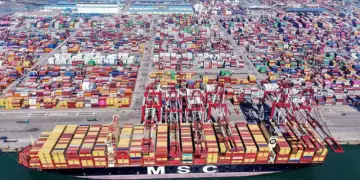 Kina i drejtohet Trump: Nëse doni bisedime tregtare, anuloni tarifat