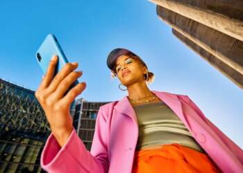 Detoks dixhital/ Si të shkëputesh nga telefoni për paqe mendore