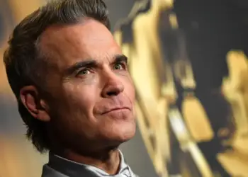 Robbie Williams rikthehet në betejën me depresionin: “Mendova se isha shëruar”