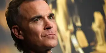 Robbie Williams rikthehet në betejën me depresionin: “Mendova se isha shëruar”