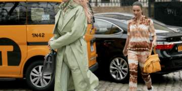 Ngjyra e preferuar e sezonit? E gjelbra pistachio dominon modën pranverë/verë 2025!