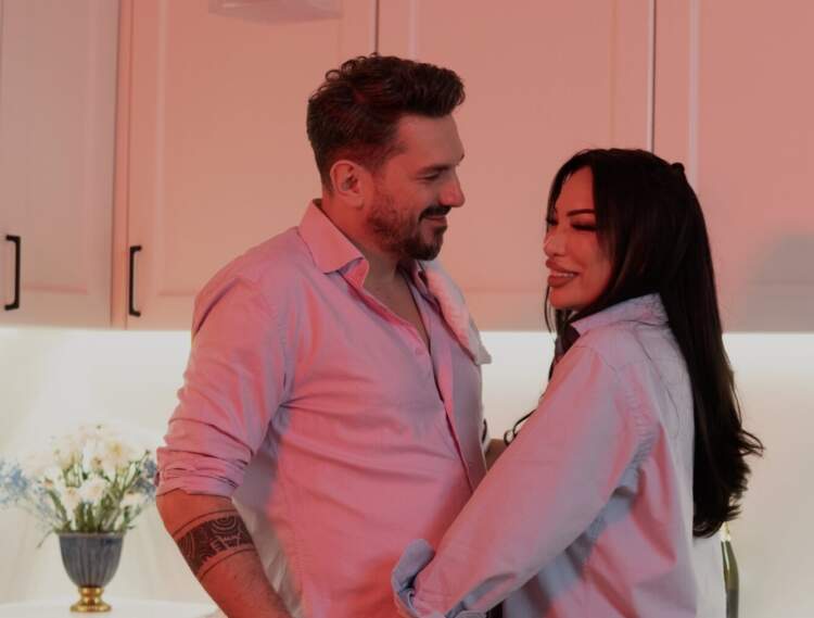 Rovena ndez rrjetin me pamje nga prapaskenat:Afrimitet me Atillën,a po lind romancë?