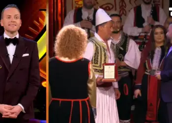 Laerti nderohet me titullin “Qytetar Nderi” i Kolonjës në finalen e BBVA