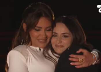 Rozana përjeton 1 nga momentet më prekëse në finale:Një surprizë që i foli shpirtit